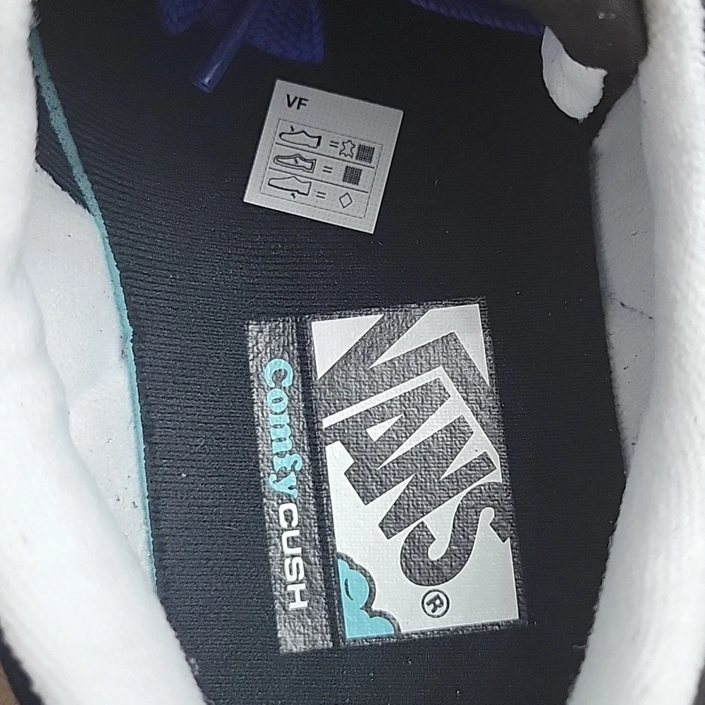 Van's Cruze Too Cc Brand new in the box authentic uper leather and textile.